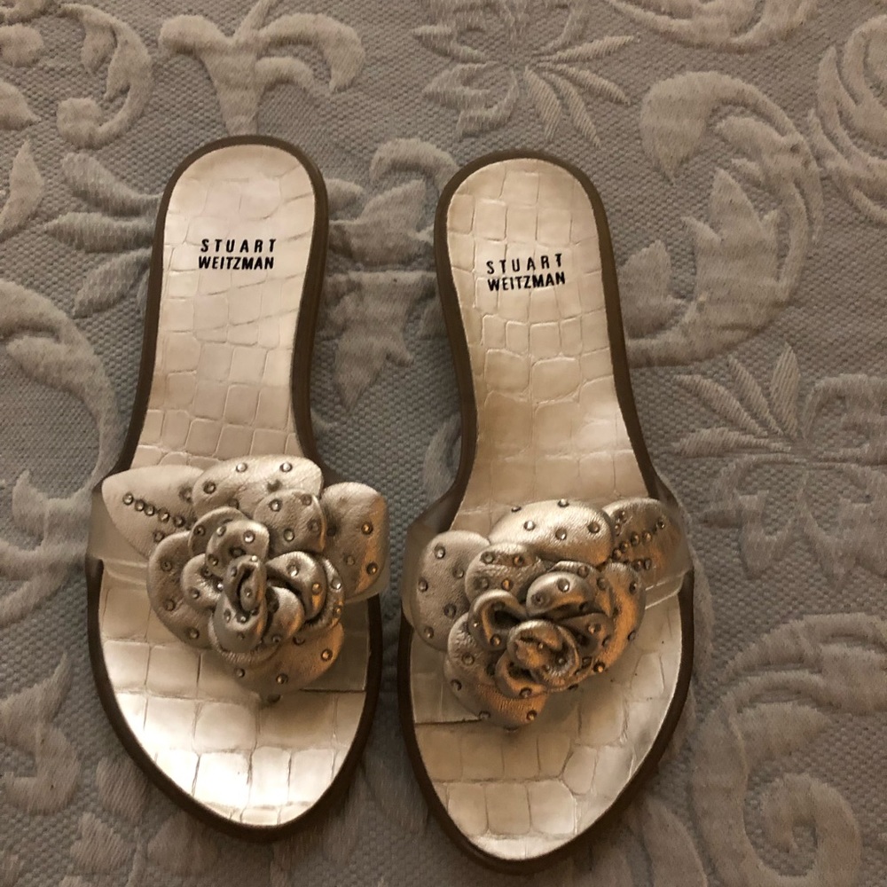 Stuart Weitzman split toe  flower sandals